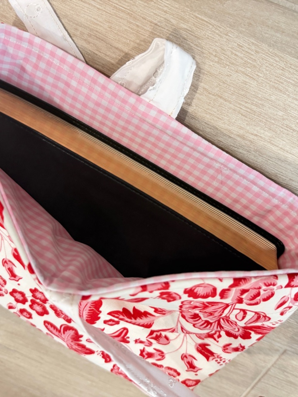 Red Floral Book/Bible Skeeve with Pink Gingham Lining